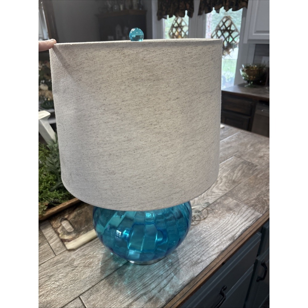 HEAVYAQUA BLUE GLASS SPHERE  ACCENT TABLE LAMP-TESTED- SHADE INCLUDED